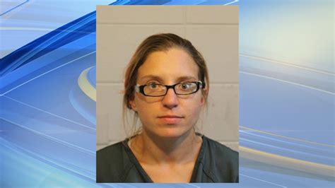 Schenectady woman arrested for trying to cash fraudulent checks